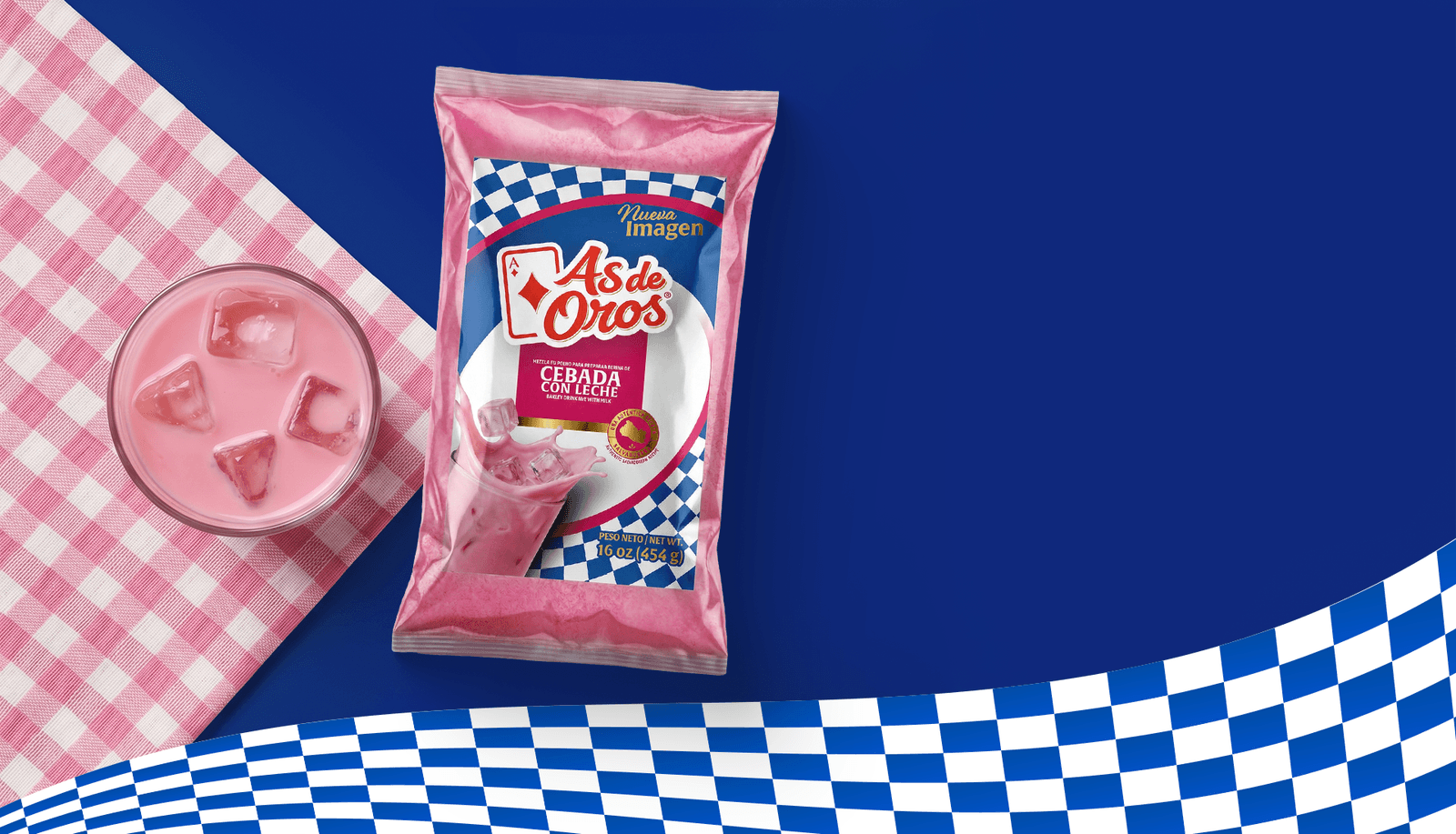 Cebada con Leche by As de Oros, served next to its package.